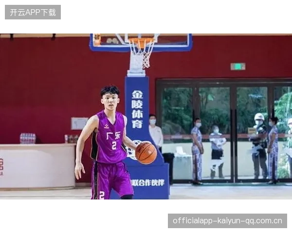 亚帅宁愿打全华班！广东内线惨遭广州蹂躏——球迷们的“奇葩”球队与“逆天”战术背后的真相